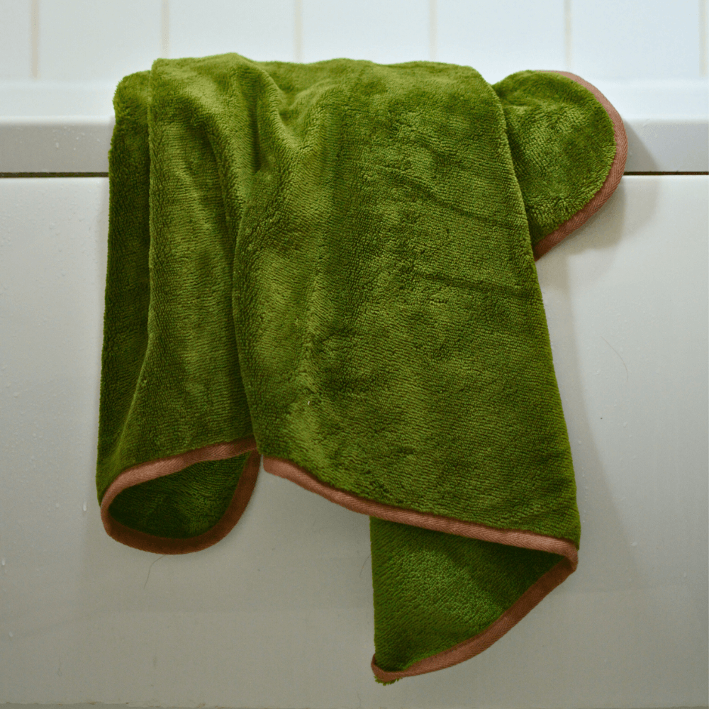Refresh Dog Towel – Superior Absorbency with Bamboo & Recycled Polyester